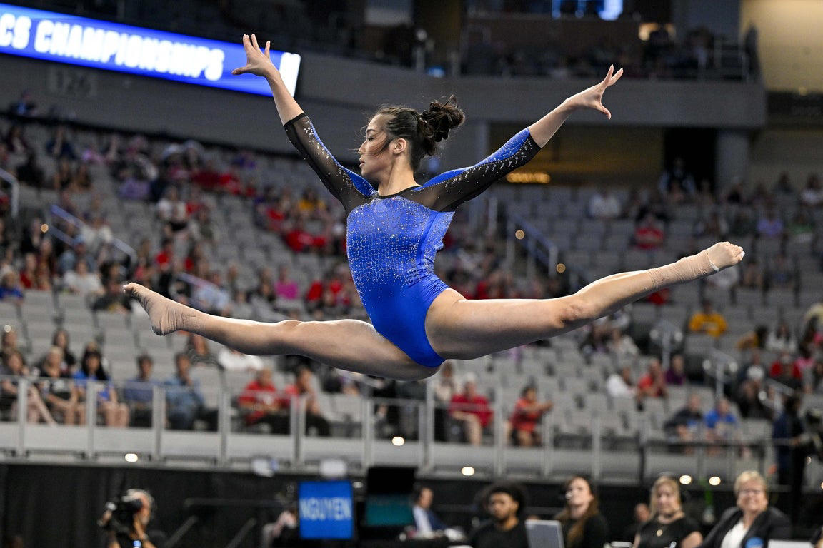 Awesome photos of the elite Florida Gators gymnastics team