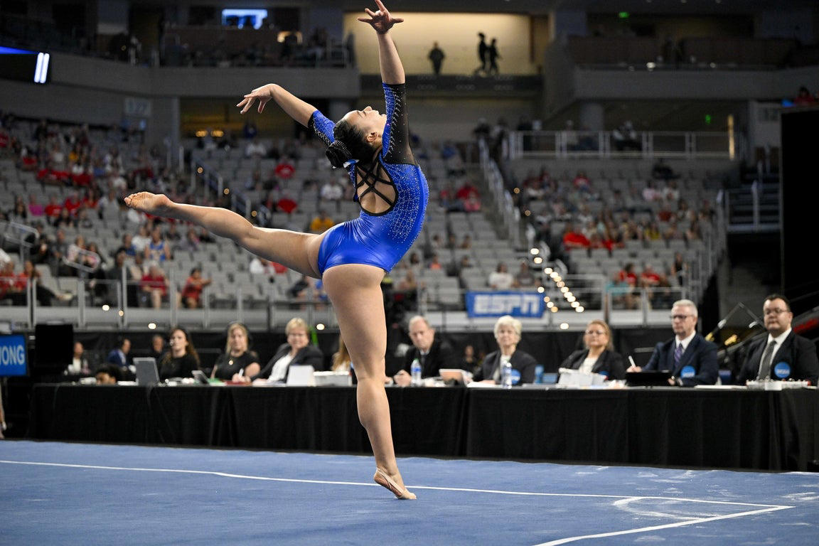 Awesome photos of the elite Florida Gators gymnastics team