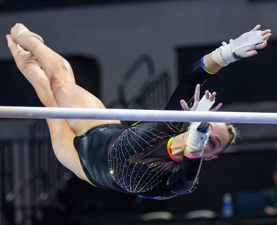 Awesome photos of the elite Florida Gators gymnastics team