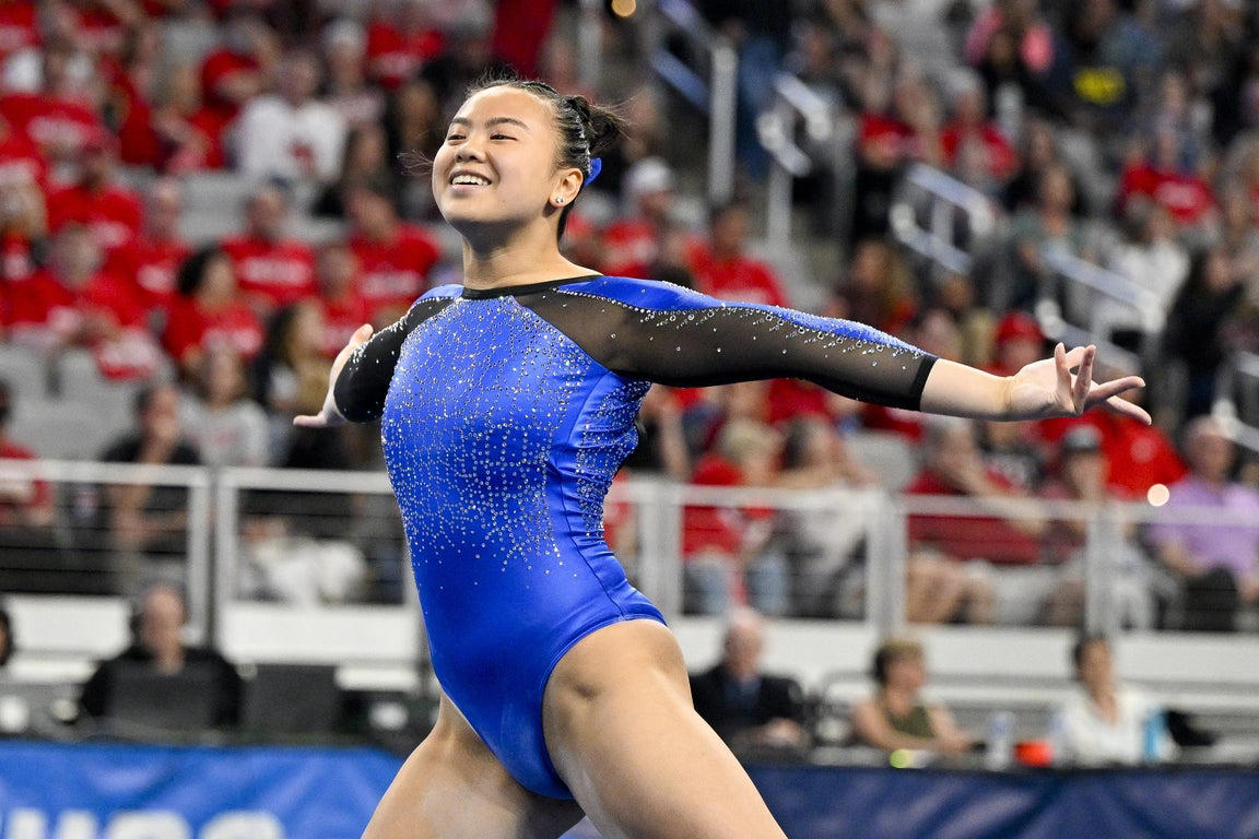 Awesome photos of the elite Florida Gators gymnastics team
