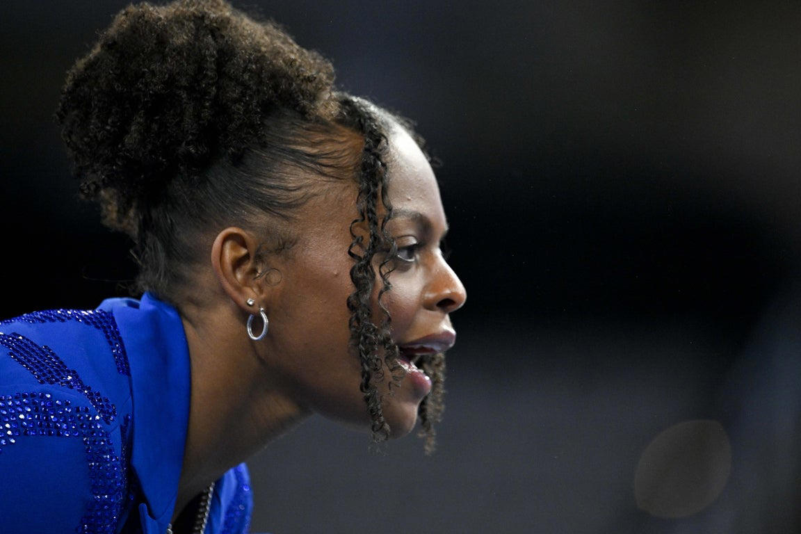 Awesome photos of the elite Florida Gators gymnastics team