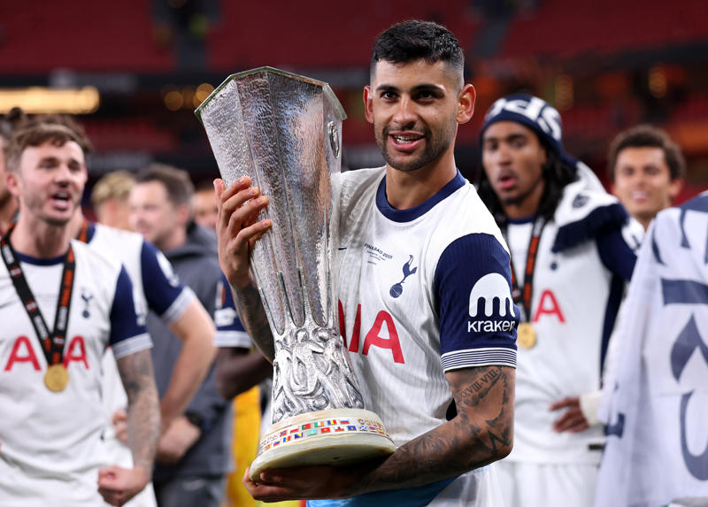 Latest transfer news headlines, Man Utd in talks over double midfielder deal, Tottenham still hopeful over Gibbs-White, Arsenal to make Eze bid, Madueke set for Arsenal medical, Gyokeres to Arsenal deal 'absolutely on', Maresca confirms Madueke deal, Arsenal eye Eze alternative, Newcastle sign Elanga, Gyokeres due back at Sporting, Real sell one more, Real considering huge bid for Liverpool star, Petrovic deal agreed, Woltemade offer knocked back, Liverpool considering Gordon, Bayern make Diaz offer, Liverpool to open Ekitike talks, Benfica want 50% of Felix, Antony nearing Man Utd exit, Bissouma to Fener?, United ready to gazump Gala, Jackson not untouchable, Propper set for Twente return, Rohl set for stunning Sheff Wednesday comeback, Aubameyang in line for Marseille return, Rodrygo to Arsenal update, Munoz 'open' to Crystal Palace exit, Madueke medical, Chelsea in advanced talks for £25m deal, Gibbs-White to Tottenham twist, Kudus explains Spurs decision, Will Noni Madueke play in Club World Cup final?, Crystal Palace seal Borna Sosa deal, Wissa bid rejected, Spurs remain interested, DONE DEAL, Rashford to Barcelona latest, Rodrygo asking price, Jackson could leave Chelsea, Henderson to join Brentford, Why Arsenal want Madueke, Romero decision, Kudus shirt number, Arsenal to sign Madueke, Trossard agrees terms, Gibbs-White medical today, Madueke set for Arsenal medical, Tottenham sign Kudus, Madueke to Arsenal, here we go!, Spurs announce Kudus, Luton land Wells, Barcelona set Casado price, Fishel leaves Chelsea, Real agree Carreras deal, Exeter loan Palace keeper, Sainz set for Porto, Cresswell signs for Stoke, ICYMI: Arsenal set to smash women's world-record transfer fee, Forest table Wissa offer amid Spurs interest, Elliot 'certain' to leave Liverpool his summer, Konate Real's top target, Brighton could sell Ferguson, Arsenal dealt blow in Rodrygo pursuit, Gibbs-White having Spurs medical tomorrow, Arsenal break world record for Liverpool's Smith, DONE DEAL, Barca not fully sold on Rashford, Ronaldo wants Rudiger at Al Nassr, Dalot gets United No 2 shirt, Gibbs-White to Spurs 'accelerating quickly', City youngster joins Leverkusen, Arsenal fans start #NoToMadueke petition, De Zerbi wants Auba Marseille return, Penders set for Strasbourg loan, Spurs turn attention to Gibbs-White, Arsenal handed new Rodrygo boost, Arsenal to make contact for Eze deal, Petrovic agreement close, Mosquera 'future in limbo', Rodrygo told Real Madrid exit is likely, Cunha reveals pride at Man Utd shirt number decision, Benfica eye Joao Felix return, Arteta and Berta react to Norgaard transfer, Norgaard reveals Raya talks, Man United reveal plan for new signing, Arsenal confirm Norgaard signing, DONE DEAL, Tottenham get surprise Mohammed Kudus boost, Gyokeres twist, Henderson statement, DONE DEAL, New Arsenal signings train, Chelsea prize money, Henderson leaves Ajax, Roma target Mavropanos, Parma target Arsenal midfielder