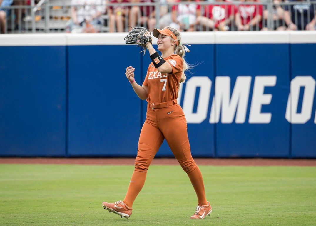 Fantastic softball photos from Thursday at the Women's College World Series
