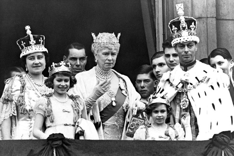 Why did Queen Elizabeth’s father become king?, Elizabeth’s father prioritized preparing her for the throne, King George VI’s family was close and supportive, Queen Elizabeth’s father taught Elizabeth humility, King George VI’s coronation was a teaching moment for Elizabeth, George refocused Elizabeth’s studies to prepare her to reign, Queen Elizabeth’s father instilled in her a sense of duty, Elizabeth modeled her father’s sense of duty, George involved Elizabeth in royal duties abroad, Queen Elizabeth’s father also helped prepare the public, King George VI made Queen Elizabeth his royal proxy, How did King George VI pass away?, About the expert
