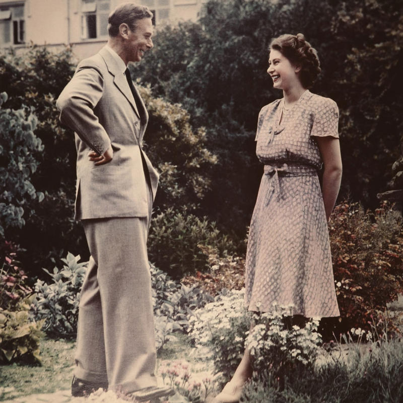 Why did Queen Elizabeth’s father become king?, Elizabeth’s father prioritized preparing her for the throne, King George VI’s family was close and supportive, Queen Elizabeth’s father taught Elizabeth humility, King George VI’s coronation was a teaching moment for Elizabeth, George refocused Elizabeth’s studies to prepare her to reign, Queen Elizabeth’s father instilled in her a sense of duty, Elizabeth modeled her father’s sense of duty, George involved Elizabeth in royal duties abroad, Queen Elizabeth’s father also helped prepare the public, King George VI made Queen Elizabeth his royal proxy, How did King George VI pass away?, About the expert