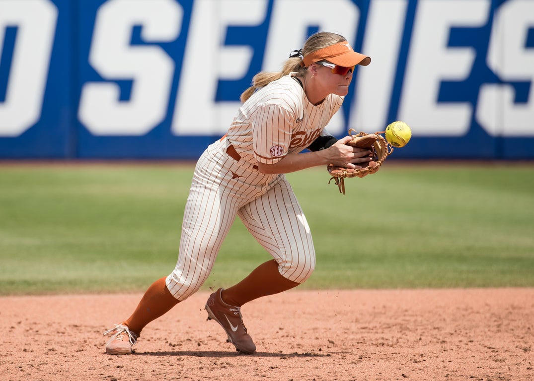 Outstanding softball photos from Texas' first ever WCWS win over Oklahoma
