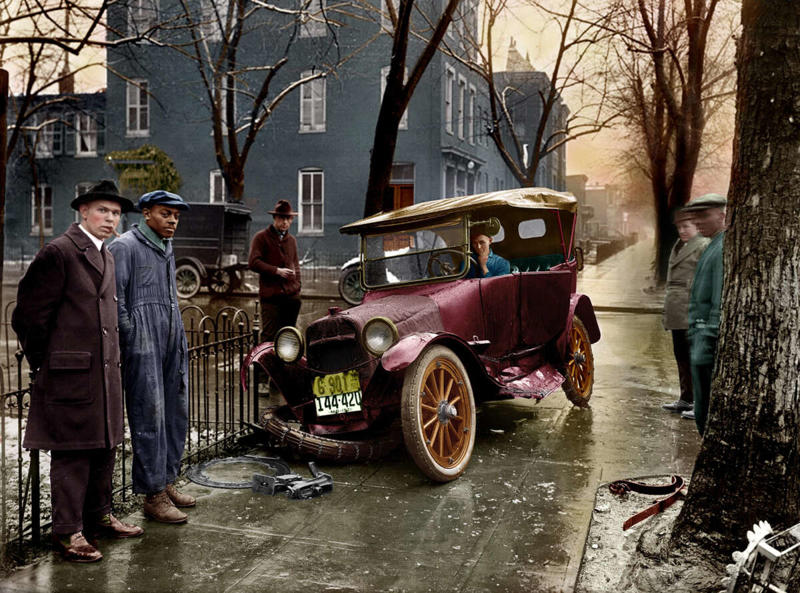 15. Car crash in Washington, 1921 1. American actor Buster Keaton, 1920, 2. This mechanic is fixing a steam pump in an electrical plant, 1920, 3. Mary Pickford and Douglas Fairbanks boarding a ship for their honeymoon, 1920, 4. Vladimir Lenin, July 1920, 5. Farmers market in New Orleans, early 1920s, 6. Main Street in Fall River, MA, 1920, 7. A street vendor in the streets of New Orleans, early 1920s, 8. The Art Hickman Orchestra, 1920, 9. Charles Ponzi, 1920, 10. Orchard Street, NYC, 1920, 11. The mugshot of Herbert Ellis, 1920, 12. The Belgian National team, 1921, 13. Albert Einstein, March, 1921, 14. A street scene in Washington, D.C., 1921, 15. Car crash in Washington, 1921, 16. Motorized unicycle, 1921, 17. Albert Einstein and his wife, Elsa Einstein, 1921, 18. Sergeant Stubby wearing his military uniform and decorations, 1921, 19. Marilyn Miller in New York, 1921