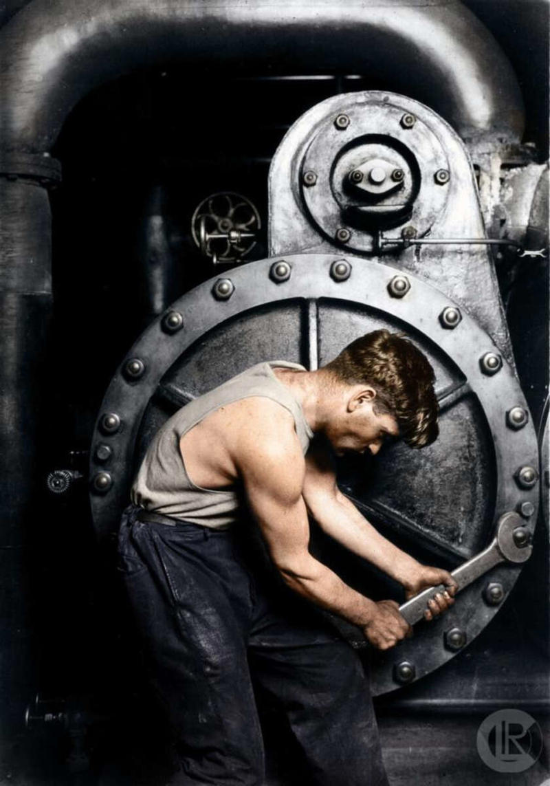 2. This mechanic is fixing a steam pump in an electrical plant, 1920 1. American actor Buster Keaton, 1920, 2. This mechanic is fixing a steam pump in an electrical plant, 1920, 3. Mary Pickford and Douglas Fairbanks boarding a ship for their honeymoon, 1920, 4. Vladimir Lenin, July 1920, 5. Farmers market in New Orleans, early 1920s, 6. Main Street in Fall River, MA, 1920, 7. A street vendor in the streets of New Orleans, early 1920s, 8. The Art Hickman Orchestra, 1920, 9. Charles Ponzi, 1920, 10. Orchard Street, NYC, 1920, 11. The mugshot of Herbert Ellis, 1920, 12. The Belgian National team, 1921, 13. Albert Einstein, March, 1921, 14. A street scene in Washington, D.C., 1921, 15. Car crash in Washington, 1921, 16. Motorized unicycle, 1921, 17. Albert Einstein and his wife, Elsa Einstein, 1921, 18. Sergeant Stubby wearing his military uniform and decorations, 1921, 19. Marilyn Miller in New York, 1921