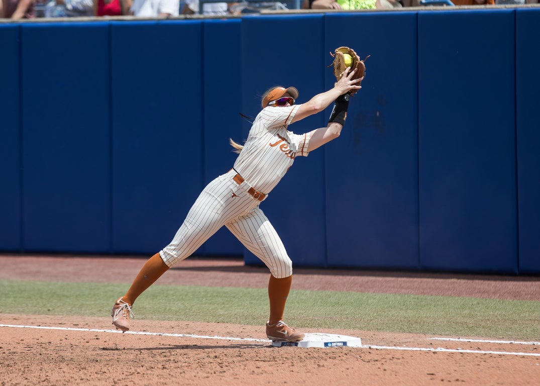Stellar softball photos from this weekend at the Women's College World Series