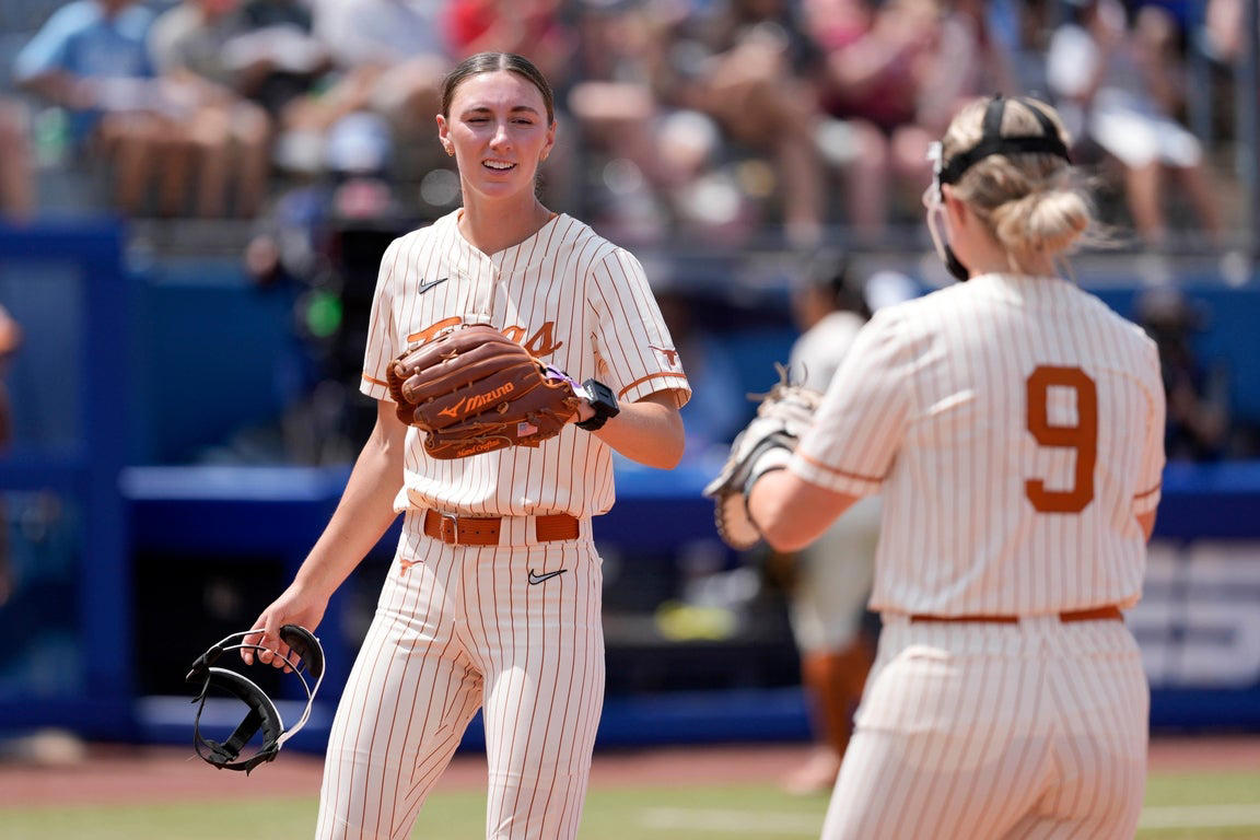 Stellar softball photos from this weekend at the Women's College World Series