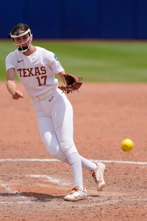 Awesome photos of Texas pitcher Teagan Kavan