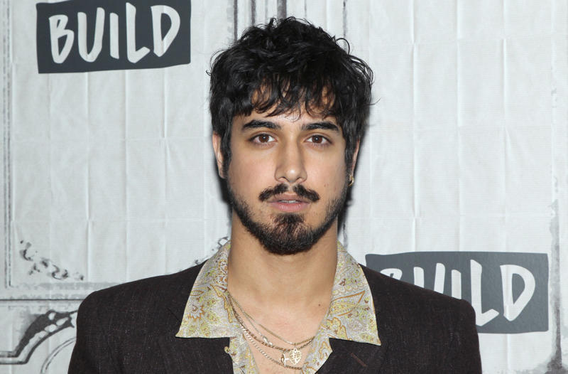 Avan Jogia John Stamos, Brie Larson, Michael J. Fox, Sarah Hyland, Colin Farrell, Frankie Muniz, Courteney Cox, Matthew Perry, Lisa Kudrow, John Boyega, Raven-Symoné, Avan Jogia, Ethan Embry