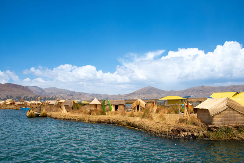 15. Colombia – 3,250 lakes, 14. Switzerland – 7,000 lakes, 13. Belarus – 11,000 lakes, 12. Australia – 11,400 lakes, 11. Peru – 12,000 lakes, 10. Kazakhstan – 12,400 lakes, 9. Argentina – 13,600 lakes, 8. Norway – 20,000 lakes, 6. Sweden – 22,600 lakes, 5. China – 23,800 lakes, 4. United States – 102,500 lakes, 3. Finland – 188,000 lakes, 2. Russia – 201,200 lakes, 1. Canada – 879,800 lakes