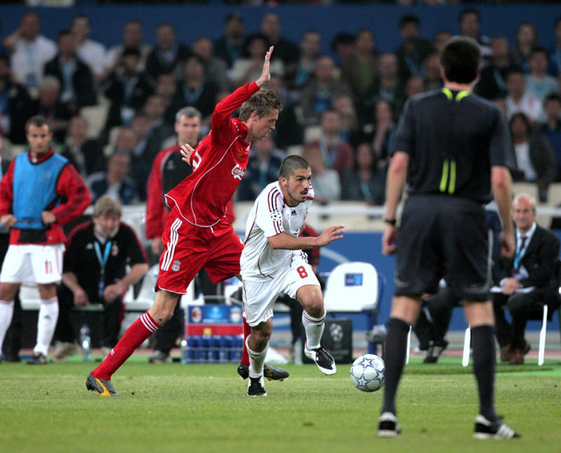 2. Peter Crouch – 7 clubs 20. Romelu Lukaku – 51 Headed Goals, 19. Guillaume Hoarau – 51 Headed Goals, 18. Olivier Giroud – 52 Headed Goals, 17. Sergio Ramos – 52 Headed Goals, 16. Harry Kane – 53 Headed Goals, 15. Islam Slimani – 53 Headed Goals, 14. Peter Crouch – 56 Headed Goals, 13. Zlatan Ibrahimovic – 58 Headed Goals, 12. Edinson Cavani – 58 Headed Goals, 11. Miroslav Klose – 58 Headed Goals, 10. Karim Benzema – 59 Headed Goals, 9. Mario Mandzukic – 60 Headed Goals, 8. Edin Džeko – 62 Headed Goals, 7. Aritz Aduriz – 63 Headed Goals, 6. Bas Dost – 68 Headed Goals, 5. Radamel Falcao – 71 Headed Goals, 4. Fernando Llorente – 77 Headed Goals, 3. Robert Lewandowski – 83 Headed Goals, 2. Luuk De Jong – 84 Headed Goals, 1. Cristiano Ronaldo – 112 Headed Goals