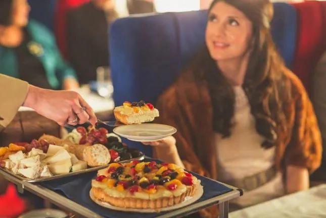 Pan Am Desserts Cabin Service, SAS DC-8-33, Meat or Seafood?, First Class, Lobster or Shrimp?, Fresh Bread, SAS Scandinavia, First Class Drinks, Great Service, Perfect Service, Balanced Meal, Pan Am Desserts, A Qantas Flight, Drink Service, A Pan Am 747 Cabin, Royal Viking