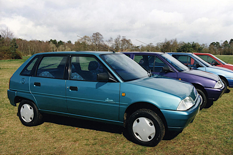 Citroën AX Electrique Audi e-tron, BMW 1602 Elektro-Antrieb, Buick Velite 5, Cadillac Lyriq, Chevrolet S-10 EV, Citroën AX Electrique, Dacia Spring, Fiat Panda Elettra, Ford Ranger EV, General Motors EV1, Honda EV Plus, Hummer EV Pickup, Hyundai BlueOn, Jaguar I-Pace, Kia Soul EV, Mercedes Electrique, Nissan Tama, Opel Elektro GT, Peugeot VLV, Polestar 2, Porsche P1, Renault Celtaquatre, Skoda EV truck, Smart fortwo ed, Tesla Roadster, Toyota RAV4 EV, Vauxhall Ampera, Volkswagen Elektro-Transporter, Volvo C30 Electric