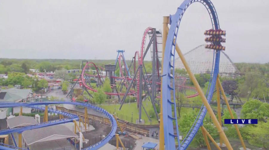 American Eagle, Batman: The Ride, The Dark Knight Coaster, The Flash: Vertical Velocity, Giant Drop, The Joker, Little Dipper, Maxx Force, Raging Bull, Sky Striker, Sprocket Rockets, Superman: Ultimate Flight, Wrath of Rakshasa, X Flight