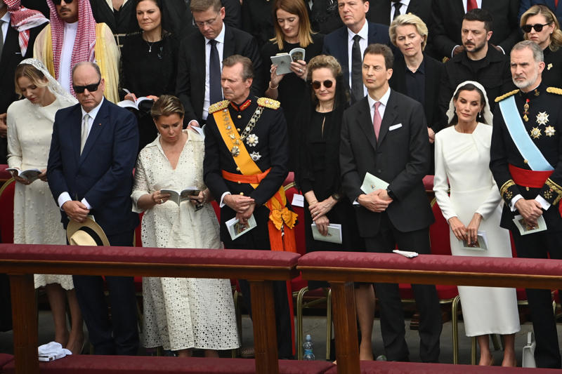 Papal mass in 2025 The rare papal privilege, Origins in Catholic tradition, Who qualifies?, Queen Letizia of Spain, Queen Mathilde of Belgium, Grand Duchess Maria Teresa, Princess Charlene of Monaco, Queen Paola of Belgium, Princess Marina of Savoy, Papal mass in 2025, Exceptions to the rule, Where faith meets royalty