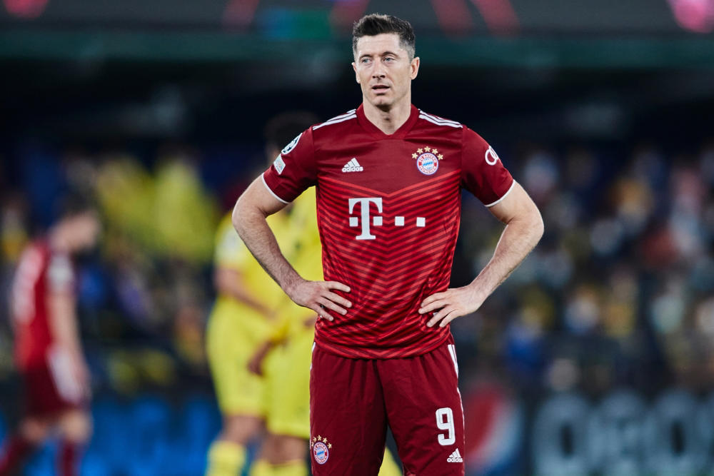 2020/21 – Robert Lewandowski – 41 goals 20. Romelu Lukaku – 51 Headed Goals, 19. Guillaume Hoarau – 51 Headed Goals, 18. Olivier Giroud – 52 Headed Goals, 17. Sergio Ramos – 52 Headed Goals, 16. Harry Kane – 53 Headed Goals, 15. Islam Slimani – 53 Headed Goals, 14. Peter Crouch – 56 Headed Goals, 13. Zlatan Ibrahimovic – 58 Headed Goals, 12. Edinson Cavani – 58 Headed Goals, 11. Miroslav Klose – 58 Headed Goals, 10. Karim Benzema – 59 Headed Goals, 9. Mario Mandzukic – 60 Headed Goals, 8. Edin Džeko – 62 Headed Goals, 7. Aritz Aduriz – 63 Headed Goals, 6. Bas Dost – 68 Headed Goals, 5. Radamel Falcao – 71 Headed Goals, 4. Fernando Llorente – 77 Headed Goals, 3. Robert Lewandowski – 83 Headed Goals, 2. Luuk De Jong – 84 Headed Goals, 1. Cristiano Ronaldo – 112 Headed Goals