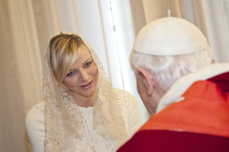 Princess Charlene of Monaco The rare papal privilege, Origins in Catholic tradition, Who qualifies?, Queen Letizia of Spain, Queen Mathilde of Belgium, Grand Duchess Maria Teresa, Princess Charlene of Monaco, Queen Paola of Belgium, Princess Marina of Savoy, Papal mass in 2025, Exceptions to the rule, Where faith meets royalty