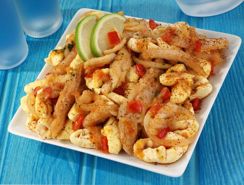 Encebollado, Ackee and saltfish, Bacalhau com natas, Mtuzi wa Samaki, Kerala fish curry, Esqueixada, Fish pie, Lohikeitto, Kedgeree, Sorshe Ilish, Marmitako, Pescado encocado, Bouillabaisse