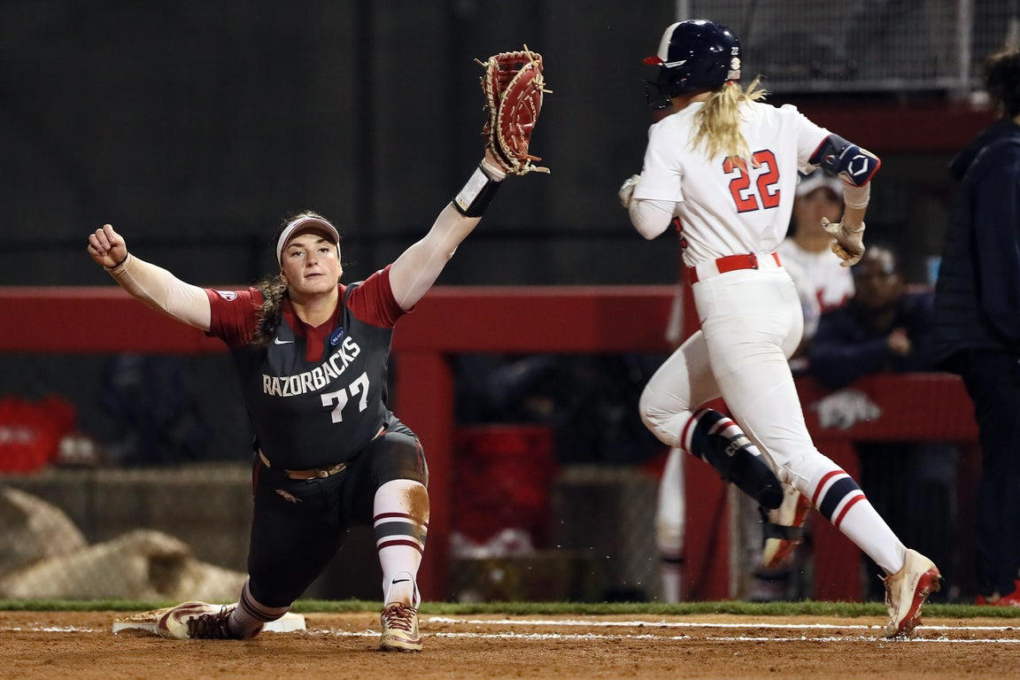 Incredible photos from this weekend at the 2025 college women's softball tournament