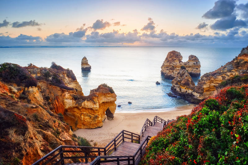 Portugal Portugal, Costa Rica, Nicaragua, United Kingdom