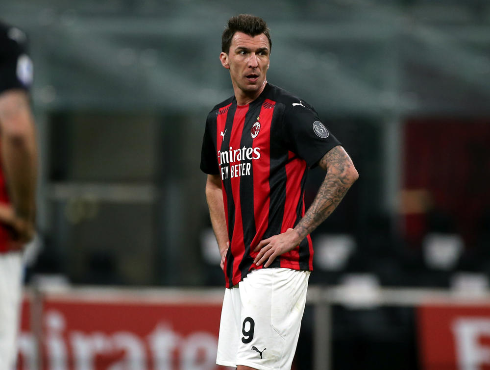 9. Mario Mandzukic – 60 Headed Goals 20. Romelu Lukaku – 51 Headed Goals, 19. Guillaume Hoarau – 51 Headed Goals, 18. Olivier Giroud – 52 Headed Goals, 17. Sergio Ramos – 52 Headed Goals, 16. Harry Kane – 53 Headed Goals, 15. Islam Slimani – 53 Headed Goals, 14. Peter Crouch – 56 Headed Goals, 13. Zlatan Ibrahimovic – 58 Headed Goals, 12. Edinson Cavani – 58 Headed Goals, 11. Miroslav Klose – 58 Headed Goals, 10. Karim Benzema – 59 Headed Goals, 9. Mario Mandzukic – 60 Headed Goals, 8. Edin Džeko – 62 Headed Goals, 7. Aritz Aduriz – 63 Headed Goals, 6. Bas Dost – 68 Headed Goals, 5. Radamel Falcao – 71 Headed Goals, 4. Fernando Llorente – 77 Headed Goals, 3. Robert Lewandowski – 83 Headed Goals, 2. Luuk De Jong – 84 Headed Goals, 1. Cristiano Ronaldo – 112 Headed Goals