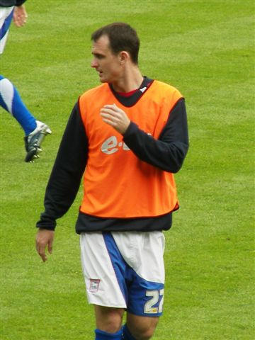 15. Francis Jeffers 25. Yaya Sanogo, 24. Andrea Silenzi, 23. Istvan Kozma, 22. Agustin Delgado, 21. Mario Jardel, 20. Tomas Brolin, 19. Bosko Balaban, 18. Afonso Alves, 17. Andy van der Meyde, 16. Jozy Altidore, 15. Francis Jeffers, 14. Roberto Soldado, 13. Ricky van Wolfswinkel, 12. Junior Lewis, 11. Corrado Grabbi, 10. Jean Makoun, 9. Kostas Mitroglou, 8. Christian Poulsen, 7. Massimo Taibi, 6. Igors Stepanovs, 4. Milton Núñez, 3. Savio Nsereko, 2. Eric Djemba-Djemba, 1. Ali Dia