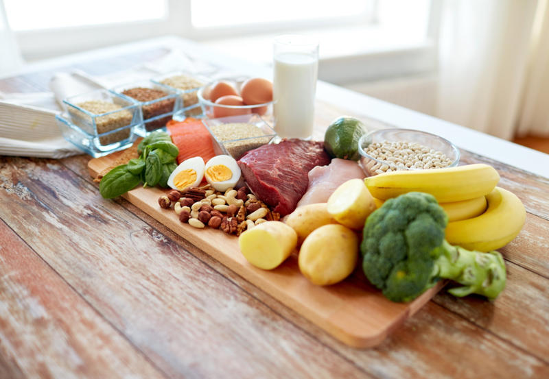 Eat a nutritionally balanced diet Injectable medication, Ozempic face, Sagging, loose skin, Weight loss, Fat distribution, Hair loss, Older appearance, Visceral fat loss, Lower the dose, Resistance training, Eat a nutritionally balanced diet, Fill up on protein, Microneedling, Limit mirror time