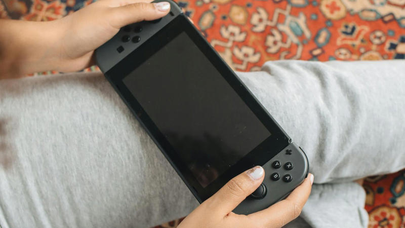 1. Load Times, 2. Battery Life, 3. Larger LCD With HDR, 4. Joy-Con Grip, 5. Backward Compatibility Support, 6. Storage Options, 7. Online Features, 8. 4K Docked Resolution, 9. Exclusive Game Titles, 10. Streamlined User Interface, 1. Higher Retail Price, 2. Limited Launch Games, 3. Fragile Build Quality, 4. Clunky Bluetooth Audio Support, 5. Third-Party Support, 6. Joy-Con Drift Returns, 7. Limited Voice Chat Integration, 8. Poor Cloud Save System, 9. Minimal Dock Upgrade, 10. Limited Native Streaming Support
