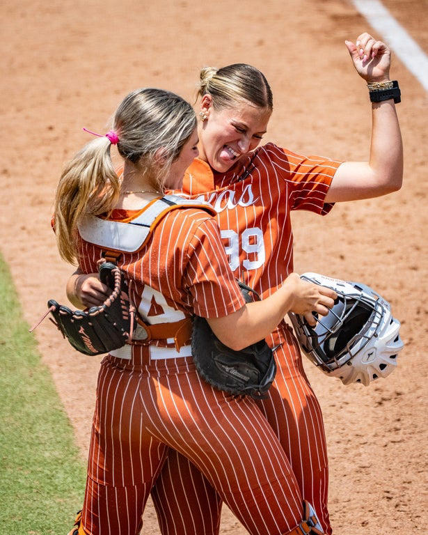 Previewing Texas Tech vs Texas in the Women's College World Series championship, with photos