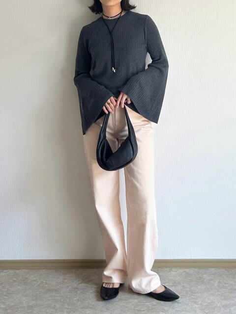 春ピンクが可愛い♡ユニクロ「ワイドストレートジーンズ」, ソフトコットン100%の素材感, 程よくハイウエストなデザイン, 160cmでの丈感とスタイルアップ, Style①グレー×ピンクで作る春色カジュアル, Style②ベストレイヤードで旬顔に, Style③爽やか配色で春らしく, Style④バブルヘムトップスで上品に