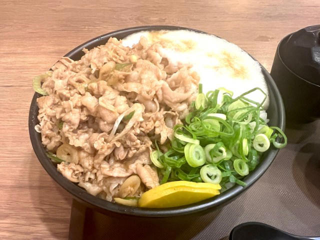 ・すた丼屋の最強盛り「超鬼肉飯増量」, ・戦闘準備完了！ タイマーセット開始, ・スピード全開！ とろろパワーで加速, ・50歳からの挑戦