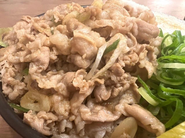 ・すた丼屋の最強盛り「超鬼肉飯増量」, ・戦闘準備完了！ タイマーセット開始, ・スピード全開！ とろろパワーで加速, ・50歳からの挑戦