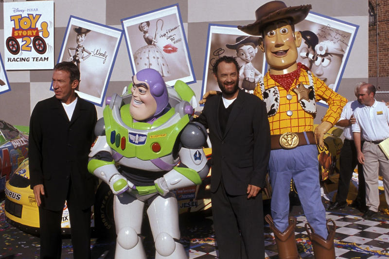 Tom Hanks: 'America's Dad', Hanks says he's made four "pretty good" movies, And he really loved making three movies!, Ranking Tom Hanks' films is harder than you think!, The Money Pit (1986), Cloud Atlas (2012), The Da Vinci Code (2006), The Green Mile (1999), Turner and Hooch (1989), The Post (2017), Captain Phillips (2013), Catch Me If You Can (2002), You've Got Mail (1998), Splash (1984), Sleepless in Seattle (1993), A Beautiful Day In The Neighbourhood (2019), Philadelphia (1993), A League of Their Own (1992), The Toy Story Franchise (1995, 1999, 2010, 2019), Big (1988), Apollo 13 (1995), Cast Away (2000), Saving Private Ryan (1998), Drum roll please...., And Tom Hanks' picks...?!, 'A League of Their Own', 'Cast Away', 'Cloud Atlas'
