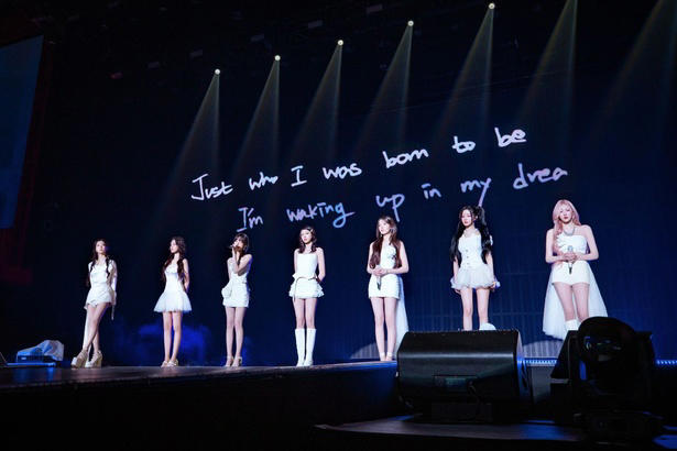 韓国、日本、タイの多国籍な7人組, デビュー曲MVは、公開約10日で1億回再生突破の大記録, オープニングからガールクラッシュ爆発, 練習生時代からこれまでの胸アツVTR, 日本人メンバー、RUKAとASAのユニットステージも, 先輩レジェンドグループ・2NE1のカバーも披露, デビューから2年とは思えないステージは必見