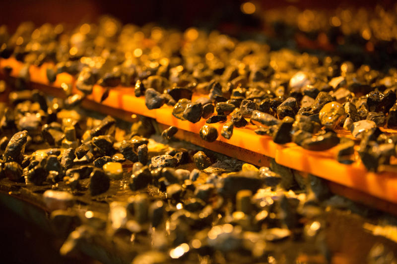 4. Nyurba diamond mine, Russia 10. Mir diamond mine, Russia, 9. Lomonosov diamond mine, Russia, 8. Venetia diamond mine, South Africa, 7. Ekati diamond mine, Canada, 6. Catoca diamond mine, Angola, 5. Orapa Mine, Botswana, 4. Nyurba diamond mine, Russia, 3. Udachny diamond mine, Russia, 2. Jwaneng diamond mine, Botswana, 1. Aikhal diamond mine, Russia