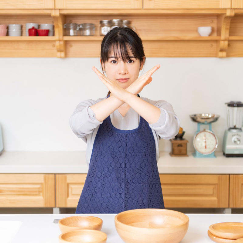 NGその1. 冷蔵庫の温度設定が「弱」のまま, NGその2. 電気ポットを常に保温している, NGその3. 電子レンジの掃除を後まわしにしている, キッチン家電は使い方の見直しを！