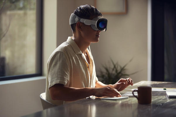 自分の分身「Persona」リアルすぎ, 空間に表示する「ウィジェット」便利すぎ, Vision Pro用コンテンツの制作、手軽すぎ, 初めて体験したときのような声が出た