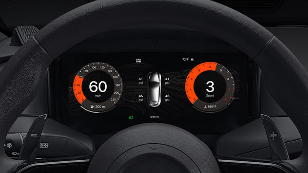 WWDC会場で新しいCarPlayのサービスを体験！, iOS 26の新機能の数々がドライブしながら楽しめる, クルマで聴く空間オーディオリスニングもオススメ, 細部まで作り込まれたラグジュアリーなCarPlay Ultraの体験, ドライバーがカスタマイズできる要素も盛りだくさん