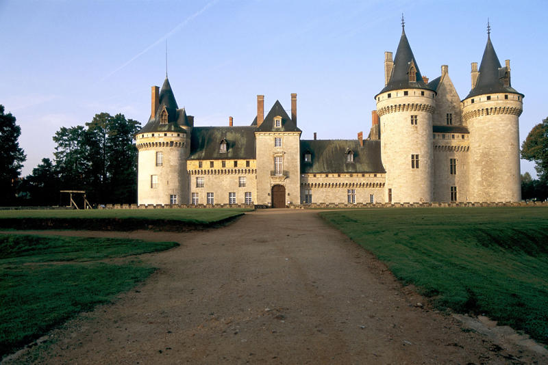 Eltz Castle, Germany, Predjama Castle, Slovenia, Brunnenburg Castle, Italy, Trakai Island Castle, Lithuania, Guaita Castle, San Marino, Gravensteen Castle, Belgium, Mehrangarh Fort, India, Topkapi Palace, Turkey, The Forbidden City, China, Almourol Castle, Portugal, Chateau de Sully-sur-Loire, France, Monastir's Ribat, Tunisia, Karlstejn Castle, Czech Republic, Gyantse Dzong, Tibet