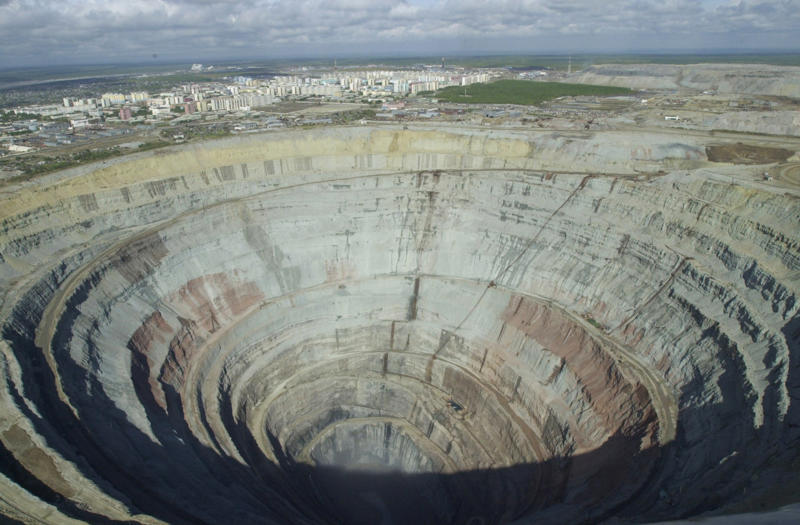 10. Mir diamond mine, Russia 10. Mir diamond mine, Russia, 9. Lomonosov diamond mine, Russia, 8. Venetia diamond mine, South Africa, 7. Ekati diamond mine, Canada, 6. Catoca diamond mine, Angola, 5. Orapa Mine, Botswana, 4. Nyurba diamond mine, Russia, 3. Udachny diamond mine, Russia, 2. Jwaneng diamond mine, Botswana, 1. Aikhal diamond mine, Russia