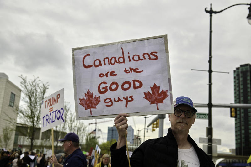 Nobody wants to visit Trump Land, Air and vehicle travel is down again, Air travel sunk by 24.4% from last year, Returns via air travel went up overall, Over one million fewer vehicle returns, An explanation for the situation?, When your neighbour becomes your enemy, The latest data was shocking, Trump unified Canadian leaders, Canadians don't think the US is safe or welcoming, “No longer safe for all Canadians", Another worrying problem revealed by polling, America is seen as an unfriendly country, The United States is now an enemy, A response to Trump’s madness?