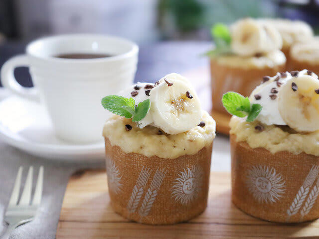 もっちりバナナの蒸しケーキを試すのにかかる時間, もっちりバナナの蒸しケーキのレシピ, もっちりバナナの蒸しケーキの材料（直径6.5cm高さ4.5cmの紙製マフィンカップ5個分）, もっちりバナナの蒸しケーキの作り方