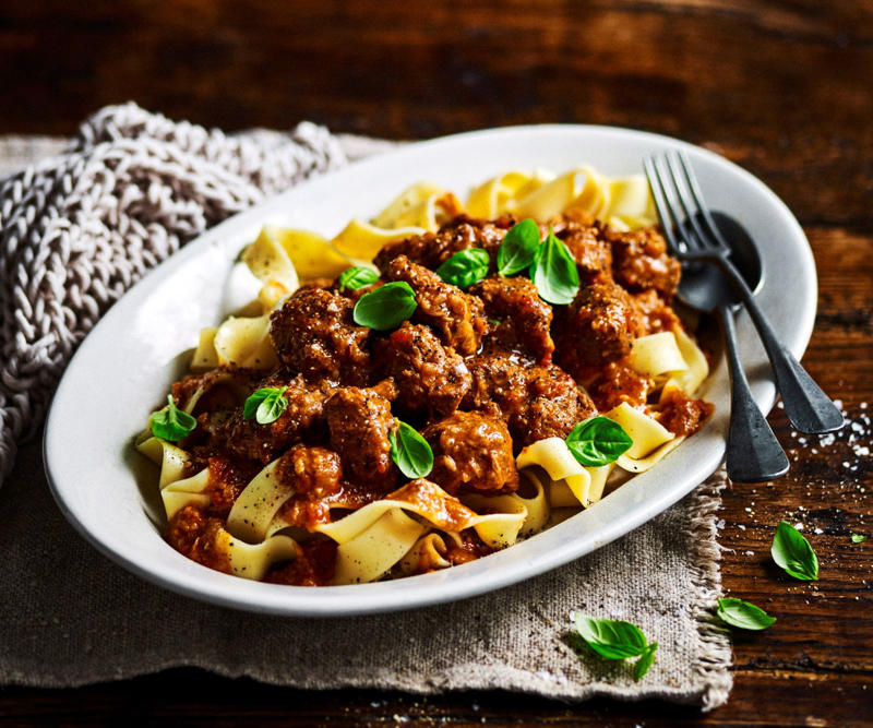 Ingredients, What is corned beef?, What to serve with slow cooker corned beef, Can you freeze corned beef?, More slow cooker recipes