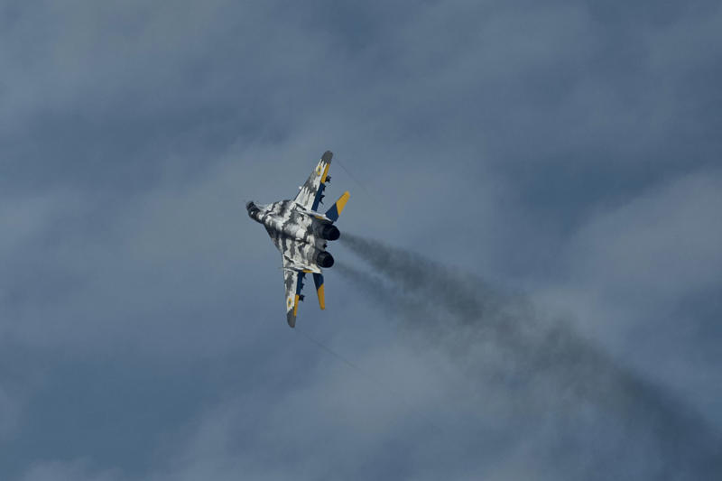 ロシア領内に対する空爆, 一個部隊をまるごと失ったロシア軍, 破壊されたロシア軍司令部, 排除された特殊部隊, MANPADを運用する兵士を排除, 威力を発揮する西側諸国製の兵器, GBU-39が使用された別の例, ウクライナ空軍とドローン部隊が連携, ウクライナ軍のMiG-29戦闘機がGBU39を3発投下, フライング・スカル部隊のコメント, 「3発のGBU-39でケリがついた」, 着弾する瞬間の映像, ドローンによる偵察の重要性, ウクライナ軍の能力向上, 発見次第、破壊する必要, ロシア軍にとって、重要なドローン整備基地, GBU-39の使用も注目ポイント, 以前は仏製AASMが多用されていた, 航空機にたくさん搭載できる, ソ連時代のプラットフォームを改造するウクライナ軍, 偵察用ドローンと爆撃機の組み合わせ