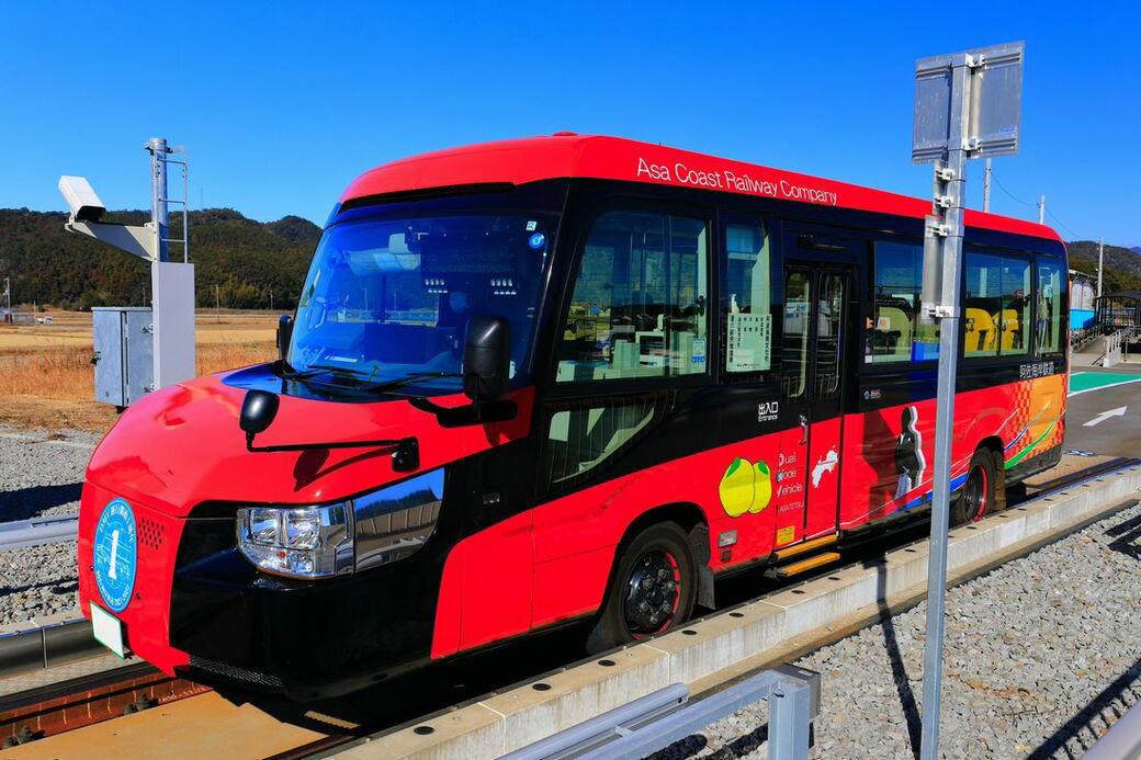 物理的なレールなしで自動運転, 「新しい交通システム」なぜ必要？, 導入コストは「LRTの半分以下」, リニア駅への乗り入れも検討, 「国産車両」導入できる？, 技術的なハードルは高い, 「実物」展示で議論加速も