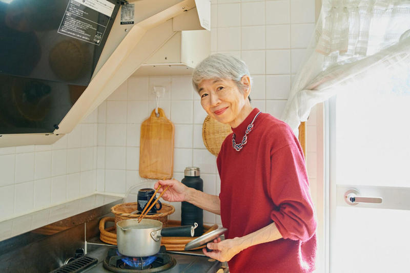 調味料を使わないから気づく、素材の味, 料理もシンプルに。鍋料理が大活躍, 小さな発見やときめきが、生活の原動力, 自宅に「ギャラリー」のある暮らし。日常にあふれる幸せのタネ