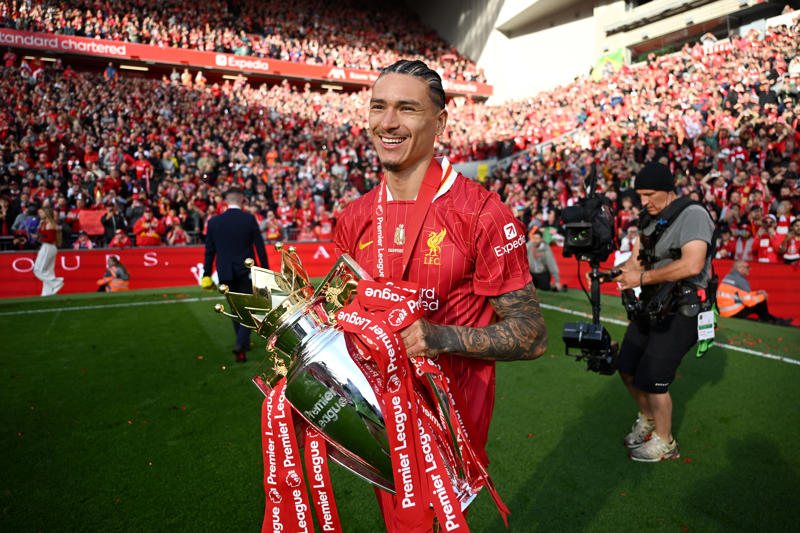 Latest transfer news headlines, Tottenham confident over cut-price Kudus deal, Milambo undergoes Brentford medical, Crystal Palace close to Diomande deal, Tottenham open talks over Kudus deal, Liverpool target Isak, Osimhen and Ekitike, Richarlison set to swap Tottenham for Galatasaray, Liverpool name Harvey Elliott asking price, Liverpool in advanced talks over Guehi deal, Arsenal hold positive meeting over Eze, Joao Pedro completes Chelsea medical, Eze to Arsenal twist, Arsenal handed Nico Williams transfer hope, Arsenal make new Mosquera bid, Liverpool handed major new Isak boost, Chelsea eye Kudus despite Pedro and Gittens deals, Man Utd make contact over Watkins deal, Arsenal in talks over huge Eze move, Messi in contract talks, New-look Chelsea attack, Bayern target Luis Diaz, Liverpool striker shortlist, Chelsea to rival Tottenham for Kudus, Tete to sign Fulham contract, Chelsea and Liverpool transfer target spotted in Man Utd shirt, Jesus issues positive injury update amid Arsenal striker transfer saga, Arsenal make Eze contact, Rashford heading back to Manchester United, DONE DEAL, Liverpool confirm latest deal, Watkins on Man Utd shortlist, Estevao to face Chelsea?, Norgaard gets Brentford blessing to complete Arsenal move, Turkey extend Montella deal, Liverpool close in on Guehi, Man Utd confirm new role for Evans, Arsenal increase bid for Mosquera, James Trafford to Newcastle hits hitch, Tottenham optimistic over cut-price Kudus deal, Atletico submit first bid for Romero, Zubimendi flies to London, Man Utd set Mbeumo deadline, Giroud confirms Lille move after MLS struggles, Man United may have to pay off players, Arsenal aware of Gyokeres U-turn, Chelsea 'offered' Emi Martinez, Spurs deny Mbeumo bid, Calvert-Lewin leaving Everton today, Arsenal could turn to Ekitike, Arsenal rival Tottenham for Eze, Joao Pedro having medical in USA ahead of £50m+ Chelsea move, Sporting issue Gyokeres statement, Walker return confirmed, Newcastle blow, Chelsea set for Pedro boost, Pogba is back, Spurs offer Moore new deal, Reinildo to join Sunderland, Partey set for Arsenal exit, Chelsea agree Pedro deal, Woltemade turns down Chelsea, Napoli in Nunez talks, Quansah books Bundesliga medical, Arsenal move for Mosquera, Marc Guehi latest, CONFIRMED: Calvert-Lewin leaves Everton, Forest move for Mikautadze, Joao Pedro to play for Chelsea at Club World Cup?, Tyrell Malacia returns to United, Brighton facing first-team exodus, Liverpool close in on Guehi, Rangers pick up Brighton starlet, James Trafford to Newcastle hits hitch, Chelsea Club World Cup prize money, Gyokeres latest, Arsenal in Eze talks, Chelsea push for Pedro, Man United to pay off players, Vinicius set for new Real Madrid deal, Chelsea 'offered' Emi Martinez, Jamie Gittens passes medical, Gittens to sign for Chelsea, Pogba completes Monaco move, Dortmund prospect completes shock move, Liverpool 'close in' on Guehi, Boniface now 'leading target' for Saudi side, Fati completes Monaco move, Chelsea offered Martinez deal, Joao Pedro latest, QPR confirm Poku signing